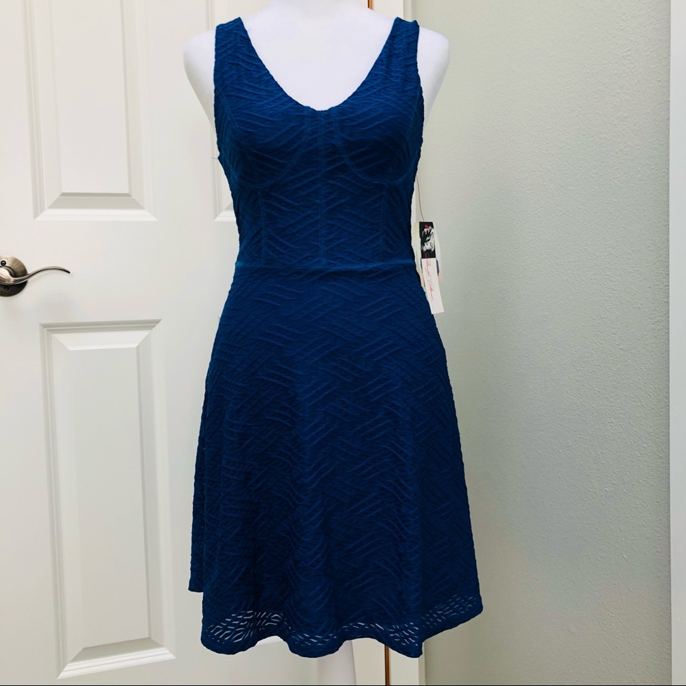 MARILYN MONROE SLEEVELESS SCOOP V NECK ABOVE THE KNEE DRESS BLUE XS NWT